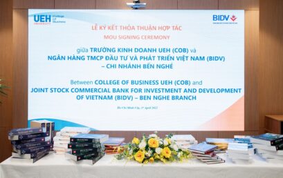 Lễ ký kết hợp tác và trao tặng Tủ sách tri thức giữa Trường Kinh doanh UEH và Ngân hàng BIDV chi nhánh Bến Nghé