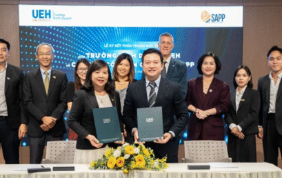 Lễ ký kết Thỏa thuận hợp tác giữa Trường Kinh doanh và Công ty Cổ phần Giáo dục SAPP